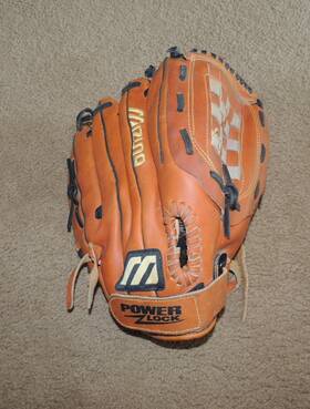 Mpm-1339 Mizuno Mpm1339 13 Inch Premier Superior Softball Design Glove Mitt Right Hand Throw Mpm-1339 Mizuno Mpm1339 13 Inch Premier Superior Softball Design Glove Mitt Right Hand Throw