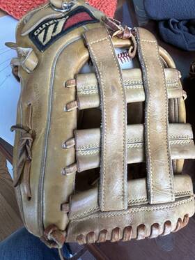 Mwv-710 Mizuno Outfielder S Glove 12.75 Inch Mwv-710 Mizuno Outfielder S Glove 12.75 Inch