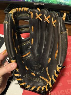Mz1249 Mizuno Mz 1249 Super Flex Palm 12.5 Inch Professional Max Rht Softball Glove
