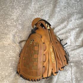 W-120 Mizuno Premier 12 Brown Leather Superior Design Baseball Softball Glove Right