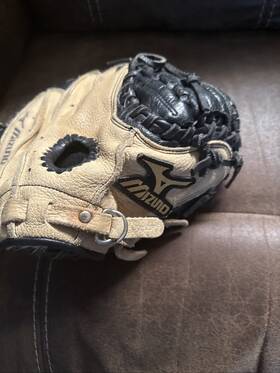 Yev-1407 Mizuno Prospect Black Tan Catchers Mitt Powerclose Technology 32.50 Inch Youth