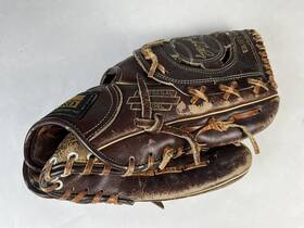 60-21224 Montgomery Wards Vintage Gaylord Perry #60-21224 Baseball Glove Right Hand Throw Ward
