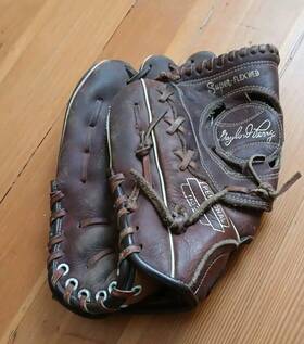 Ld-21205 Montgomery Wards Vintage Gaylord Perry Baseball Glove Left Hand Throw Ward Lht Japan