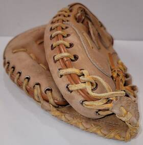 60-211190 National The Pennant Series Professional Model Prime Leather Rht Baseball Catchers Mitt