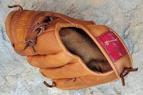 7101 National King Japan Childs Rht Baseball Glove Snap Action Pro Model Cowhide