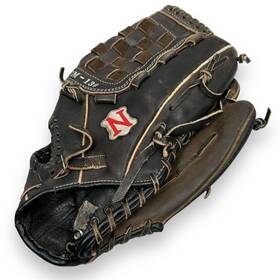 Btm-130 Neumann Vintage Baseball Glove Leather Right Handed Thrower Brown Mitt Btm-130 Neumann Vintage Baseball Glove Leather Right Handed Thrower Brown Mitt