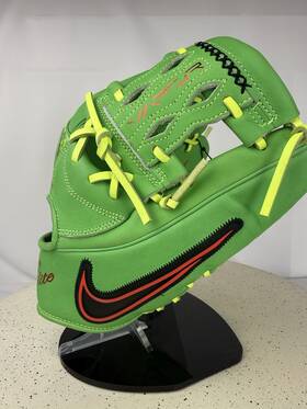 Nike 197774005666 Vapor Elite Kobe Grinch Baseball Glove Nwt Rare Collector Piece Nike 197774005666 Vapor Elite Kobe Grinch Baseball Glove Nwt Rare Collector Piece