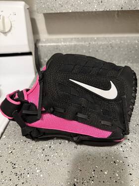 Ct1468-049 Nike Hyperdiamond Edge Softball Mitt Glove 11.5 Hot Pink Basket Web Left Hand