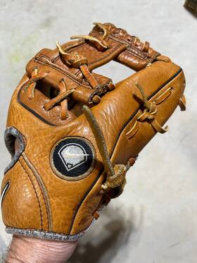 Sdr1175 Nike Dri-fit Diamond Ready 11.75 Inch Baseball Glove Rht Leather Nice Shape Sdr1175 Nike Dri-fit Diamond Ready 11.75 Inch Baseball Glove Rht Leather Nice Shape