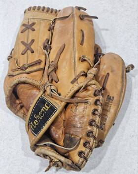 Bpro4 Nokona Leather Glove Mitt Pro Line Big Field Rite 11 Inch Made In Usa Rht Bpro4 Nokona Leather Glove Mitt Pro Line Big Field Rite 11 Inch Made In Usa Rht