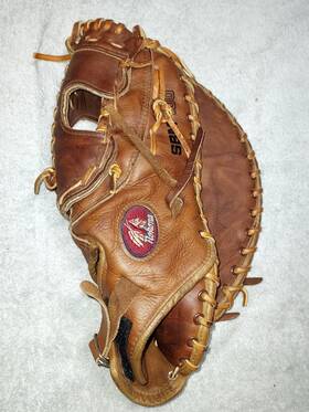 Sbm100 Nokona Softball Baseball Glove 14 Inch First Base Rht / Very Nice