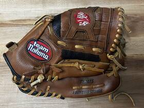 Tn1075 Nokona 10.75 Inch Premium Cowhide Youth Baseball Glove Team