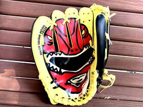18558 Power Rangers 1994 Vintage Red Baseball Glove Remco Major League Model - 18558 Power Rangers 1994 Vintage Red Baseball Glove Remco Major League Model -