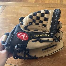 08332164474 Rawlings 11 Inch R110r Baseball Glove Right Hand Throw Used Once Beautiful Renegade