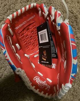 Rawlings 083321773860 Girls 10.5 Inch Ages 3-5 Remix Youth Baseball Glove Right-handed Rawlings 083321773860 Girls 10.5 Inch Ages 3-5 Remix Youth Baseball Glove Right-handed