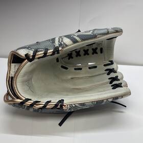 Rev207-18 Rawlings 083321836442 Rev1x Rht Softball Glove 12-1/4 Inch Used Great Rev207-18 Rawlings 083321836442 Rev1x Rht Softball Glove 12-1/4 Inch Used Great