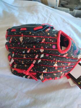 Pl10n Rawlings 083321857034 Players Tee Ball 10 Inch Right Hand Throw Ages 5-7 Outer Space Pl10n Rawlings 083321857034 Players Tee Ball 10 Inch Right Hand Throw Ages 5-7 Outer Space