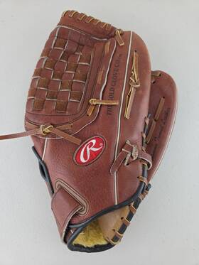 R200 Rawlings 083321936227 Baseball Glove Mitt Basket Web 13.5 Inch Rht Fastback Softball R200 Rawlings 083321936227 Baseball Glove Mitt Basket Web 13.5 Inch Rht Fastback Softball