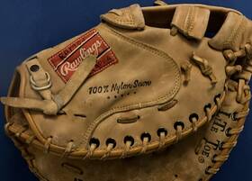 100z Rawlings Super Size Tan Leather Baseball Softball Mitt Deep Well Pocket 100z Rawlings Super Size Tan Leather Baseball Softball Mitt Deep Well Pocket