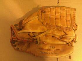 1089-gjf4 Rawlings 1089 Gjf4 12.5 Inch Cesar Cedeno Baseball / Softball Glove Vintage Rht