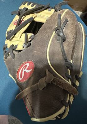 B115brc Rawlings Pro Leather Inch The Bull Baseball Glove 11.5 Rht B115brc Rawlings Pro Leather Inch The Bull Baseball Glove 11.5 Rht