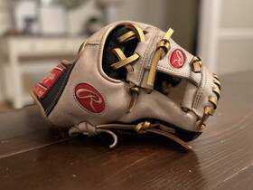 Ec1150-2bw Rawlings 11.5 Inch Encore Refreshed With Custom Gold Metallic Lacing