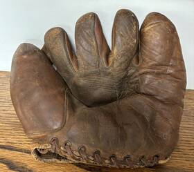 G440 Rawlings Vintage Antique 1940s Brown Leather Baseball Glove