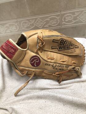 Gj29 Rawlings Larry Bowa Bellows Web 13 Inch Baseball Softball Glove Right H Throw Gj29 Rawlings Larry Bowa Bellows Web 13 Inch Baseball Softball Glove Right H Throw