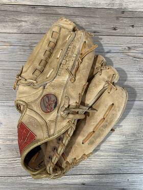 Gj40 Rawlings Leather Softball Baseball Glove Mitt Bill Madlock Hinged Pad Rht Gj40 Rawlings Leather Softball Baseball Glove Mitt Bill Madlock Hinged Pad Rht