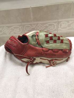 Gj62 Rawlings 11 Inch Roberto Clemente Baseball Softball Glove Right Hand Throw Gj62 Rawlings 11 Inch Roberto Clemente Baseball Softball Glove Right Hand Throw