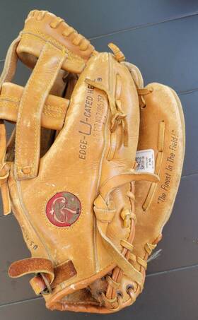 Pg22 Rawlings Vintage Leather Baseball Ball Glove 11 Inch Mike Schmidt Holdster Pg22 Rawlings Vintage Leather Baseball Ball Glove 11 Inch Mike Schmidt Holdster