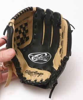 Pl90cb Rawlings Right Handed Baseball T-ball Glove 9 Inch Youth Kids Black Tan Euc Pl90cb Rawlings Right Handed Baseball T-ball Glove 9 Inch Youth Kids Black Tan Euc