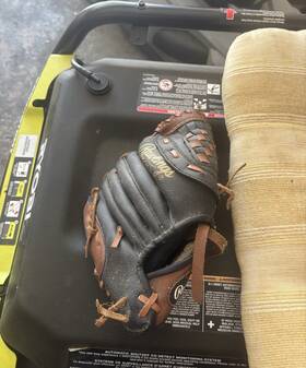 Rawlings Pl95ubt Players Series 9in Left-hand Youth Baseball/softball Glove