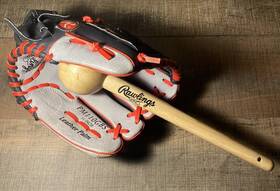 Pm110gbs Rawlings Playmaker Series 11in Red And Black Pm110gbs Rawlings Playmaker Series 11in Red And Black