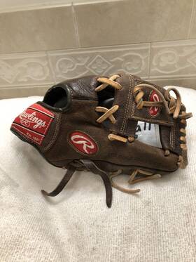 Ppe-1125i Rawlings Boy S Fully Broken In 11.25 Inch Baseball Glove Right Hand Throw Ppe-1125i Rawlings Boy S Fully Broken In 11.25 Inch Baseball Glove Right Hand Throw