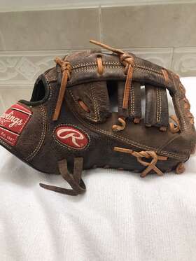 Ppe12fbm Rawlings Boy S Fully Broken In 12 Inch Baseball First Base Mitt Right Hand Throw Ppe12fbm Rawlings Boy S Fully Broken In 12 Inch Baseball First Base Mitt Right Hand Throw
