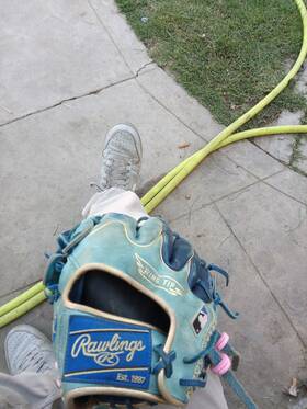 Rawlings Pror205w-30rcb 11 3/4 Inch Leather Baseball Glove Left Hand Blue
