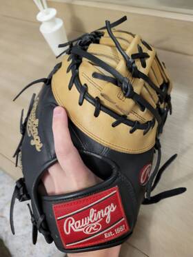 Prordct-10cb Rawlings New Heart Of The Hide 13 Inch First Base Mitt Rht Black/tan Prordct-10cb Rawlings New Heart Of The Hide 13 Inch First Base Mitt Rht Black/tan