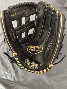 R93029-6bg Rawlings R93029-6bc R9 Black Leather Right Handed Glove - 12 3/4 Inch R93029-6bg Rawlings R93029-6bc R9 Black Leather Right Handed Glove - 12 3/4 Inch