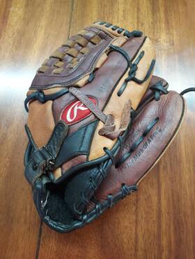 Rb25 Rawlings Bull Series 12.5 Inch Baseball Glove Right Hand Thrower Rht Rb25 Rawlings Bull Series 12.5 Inch Baseball Glove Right Hand Thrower Rht
