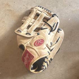 Rawlings Rbg1150 11.5 Inch Left Hand Throw Tan Leather Baseball Glove Padded