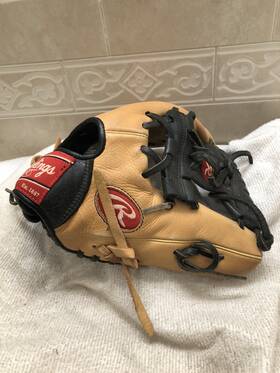 Rcs1150cb Rawlings Boy S Broken In Tight Fit 11.5 Inch Baseball Glove Right Throw