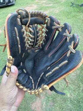 Rcs205-4bcs Rawlings 11 3/4 Inch Leather Baseball Glove Right Hand Throw