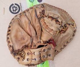 Rl12 Rawlings Vintage Catchers Mitt Glove John Romano Very Useable Ships Fast