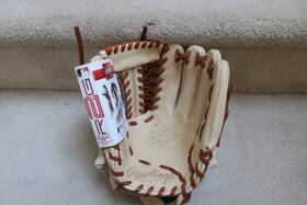 Rpror205u-32b-rht Rawlings Nwt R2g Heart Of The Hide Rht 11 3/4 Inch Baseball Glove Pror205-4ct Rpror205u-32b-rht Rawlings Nwt R2g Heart Of The Hide Rht 11 3/4 Inch Baseball Glove Pror205-4ct
