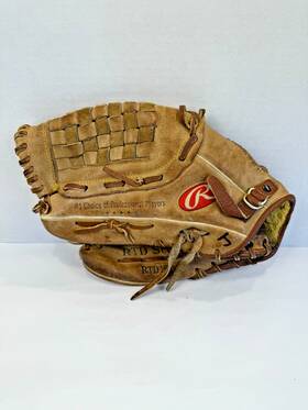 Rtd19 Rawlings Vintage Series Left Hand Throw 12.5 Inch Tony Gwynn Leather Glove Rtd19 Rawlings Vintage Series Left Hand Throw 12.5 Inch Tony Gwynn Leather Glove