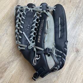 Sb1351t Rawlings Silverback 13.5 Inch Pro Softball Glove - In New Condition