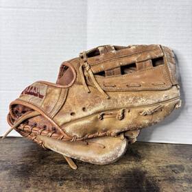 Reach 8093 Vintage Baseball Glove Model Soft Squeeze Hand Lasted Rht 9-1/2 Inch -10