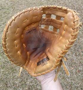 00456 Regent Baseball Glove First Baseman Mitt Left Hand Thrower Leather