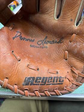 03121 Regent Vintage Signature Series Dennis Leonard Baseball Rht 11 Inch Handcraft 03121 Regent Vintage Signature Series Dennis Leonard Baseball Rht 11 Inch Handcraft